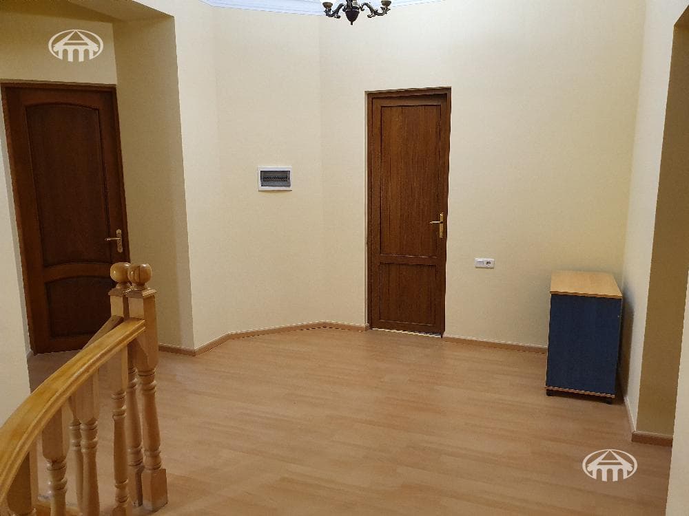 Mansion · 5 rooms · 285 m² · Arabkir