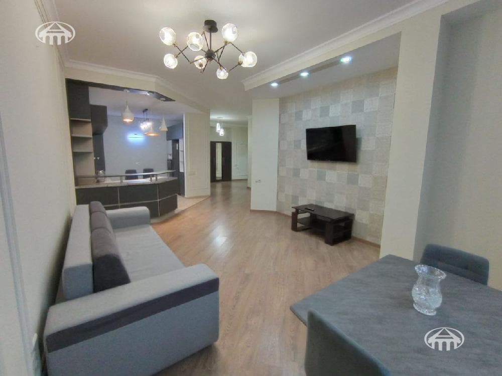 Квартира · 4 комн. · 144 м² · Кентрон