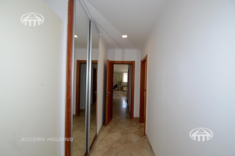 Apartment · 4 rooms · 254 m² · Kentron