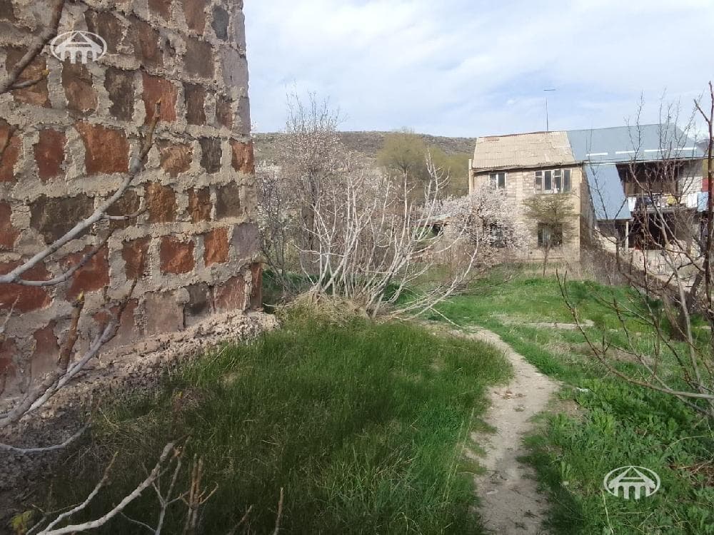 House · 6 rooms · 252 m² · Kotayk Province