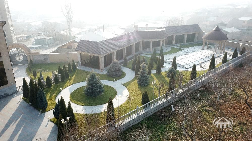 Особняк · 8 комн. · 917 м² · Малатия-Себастия