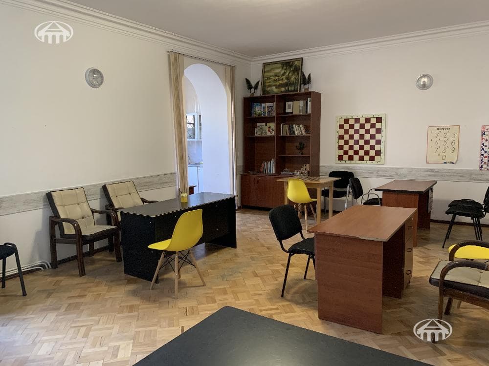 Office · 71 m² · Kentron