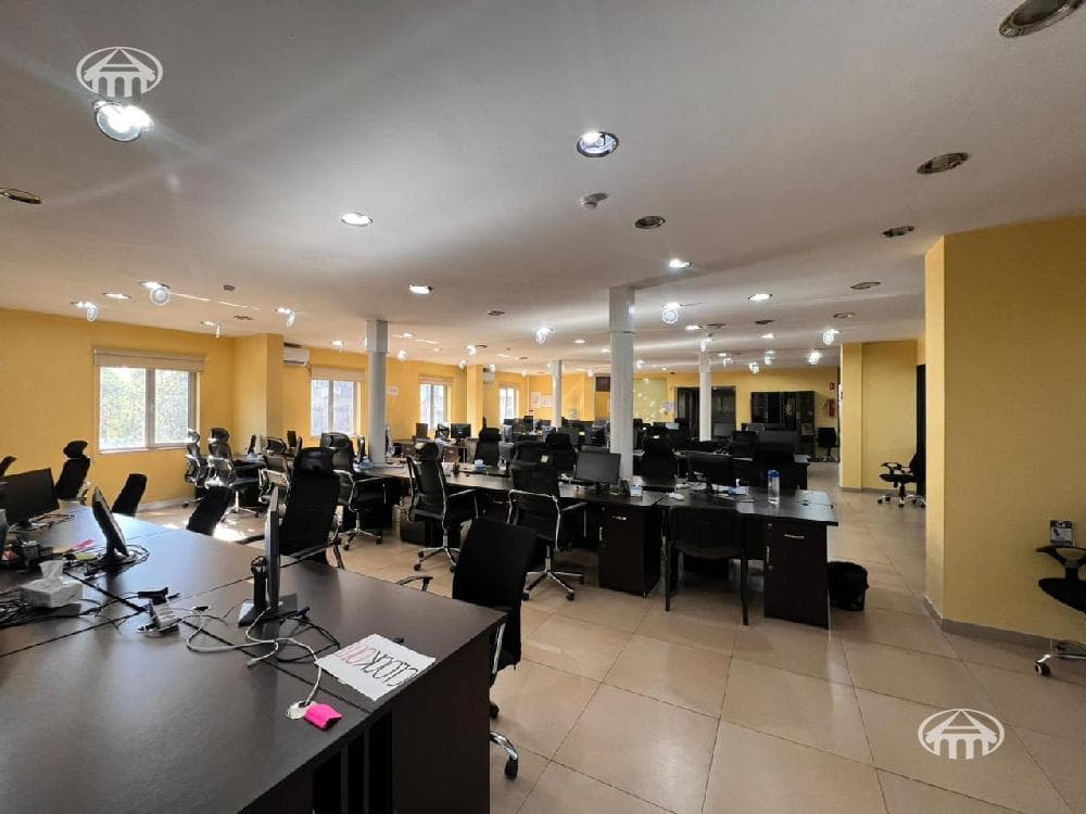 Retail · 664 m² · Arabkir