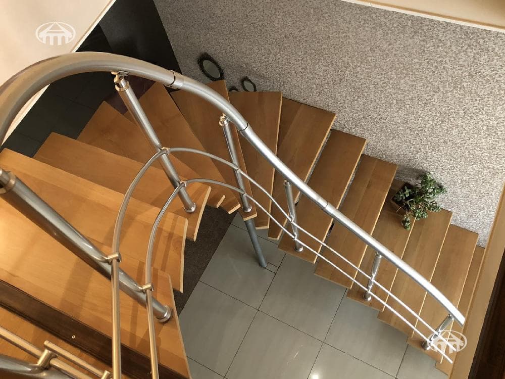 Բնակարան · 4 սեն. · 132 մ² · Կենտրոն