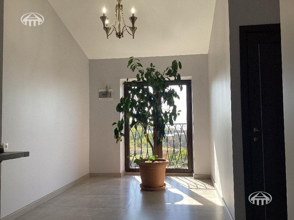 House · 7 rooms · 336 m² · Nork-Marash
