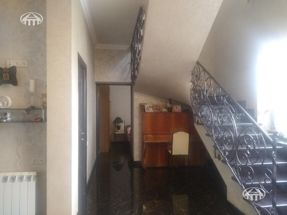 Առանձնատուն · 5 սեն. · 222 մ² · Արաբկիր