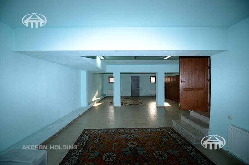 Дом · 4 комн. · 304 м² · Арабкир