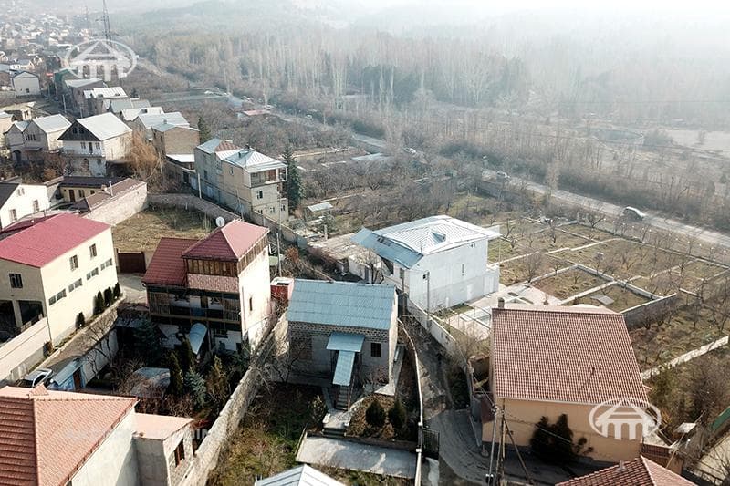 Особняк · 2 комн. · 186 м² · Джрвеж