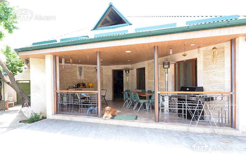 Mansion · 9 rooms · 600 m² · Balahovit