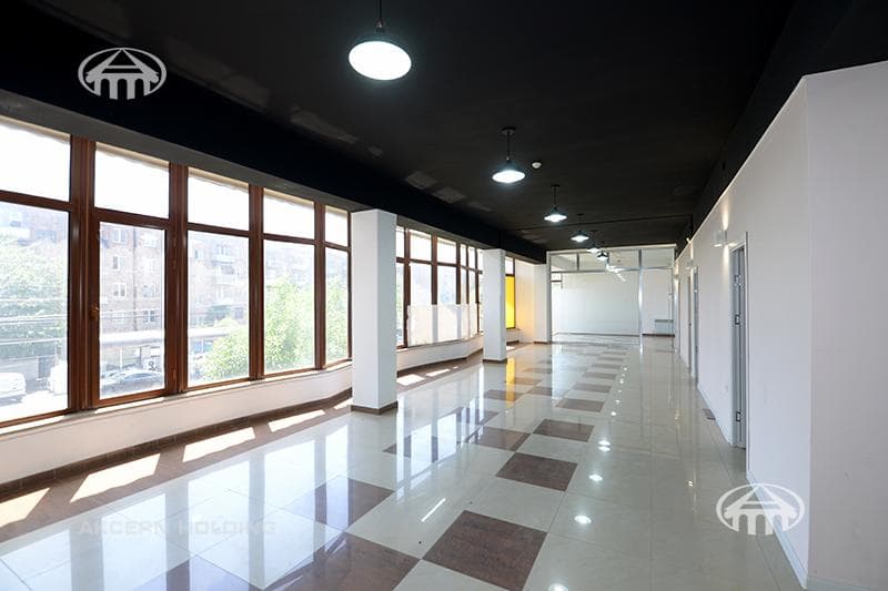 Магазин · 550 м² · Аджапняк