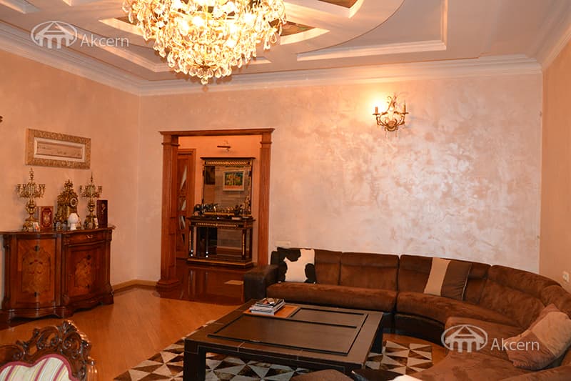 Apartment · 4 rooms · 124 m² · Kentron