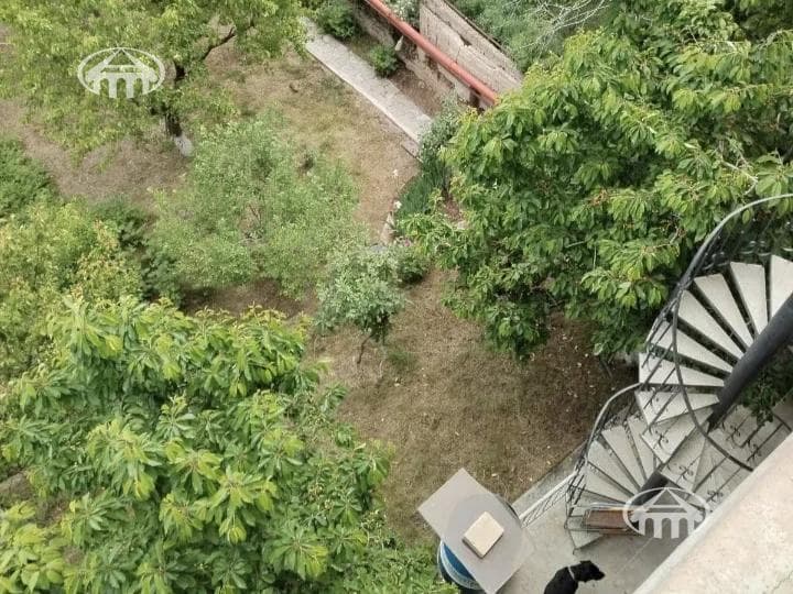 Ամառանոց · 5 սեն. · 301 մ² · Արզական