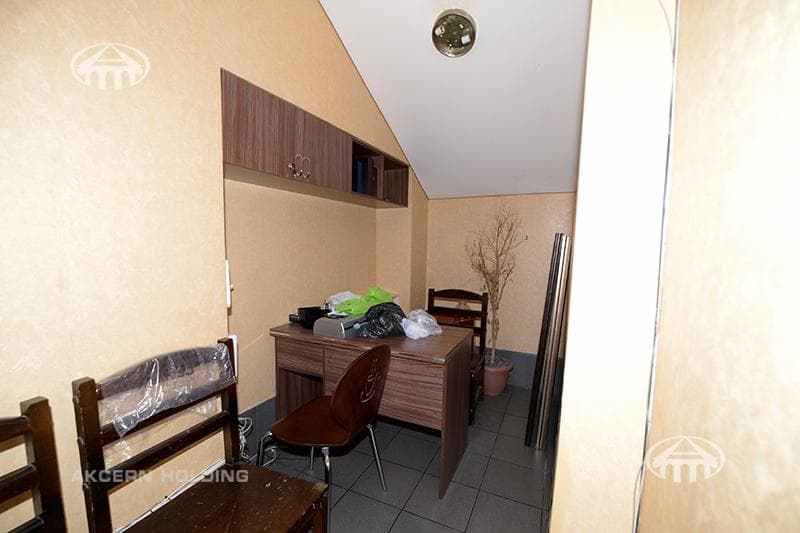 Ռեստորան · 164 մ² · Կենտրոն