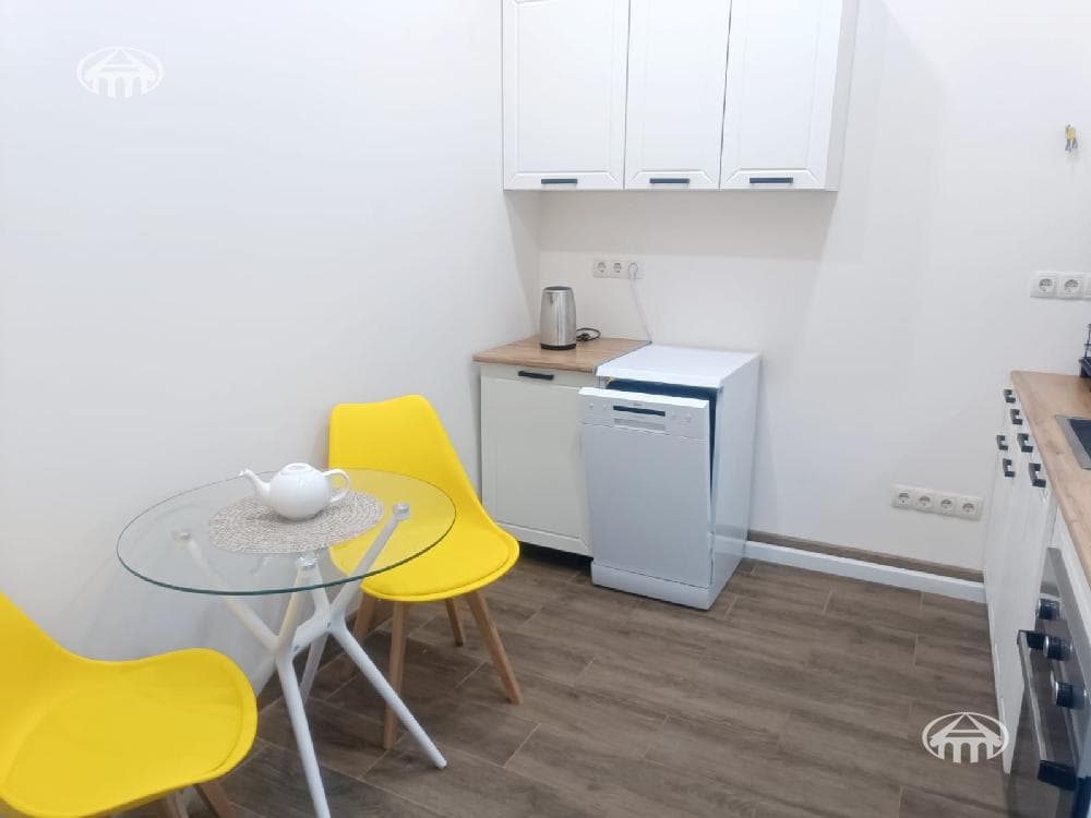 Apartment · 2 rooms · 54 m² · Kentron
