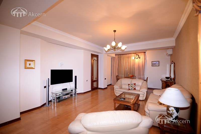 Квартира · 4 комн. · 186 м² · Кентрон