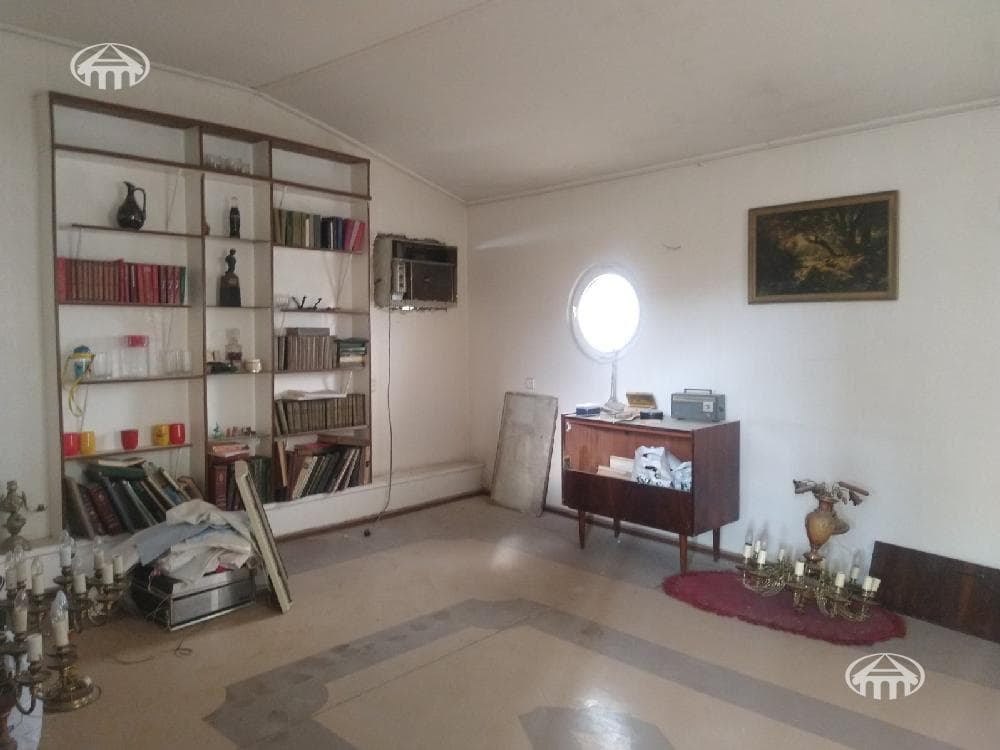 House · 5 rooms · 220 m² · Arabkir