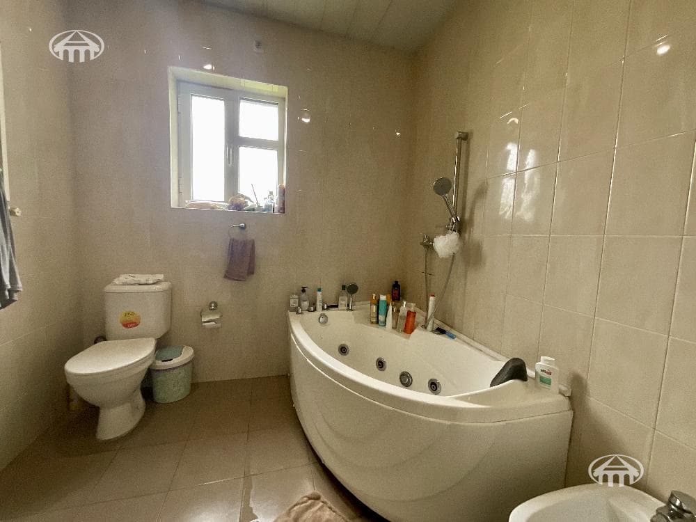Apartment · 3 rooms · 107 m² · Kentron