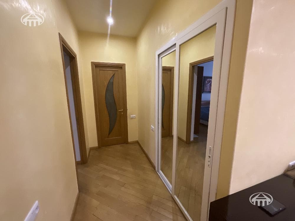 Apartment · 4 rooms · 174 m² · Kentron