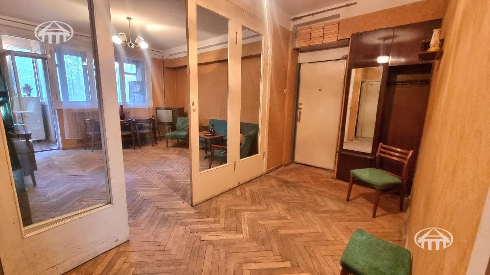Квартира · 2 комн. · 77 м² · Кентрон