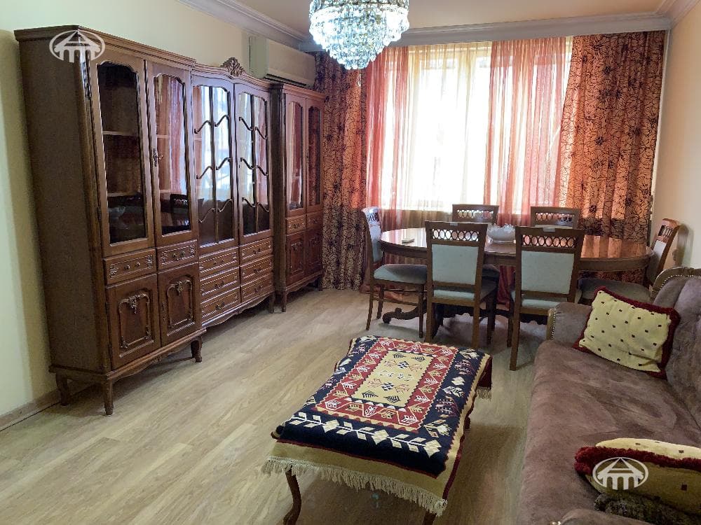 Apartment · 3 rooms · 84 m² · Kentron