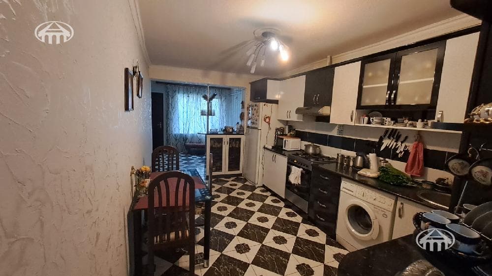 House · 4 rooms · 132 m² · Erebuni