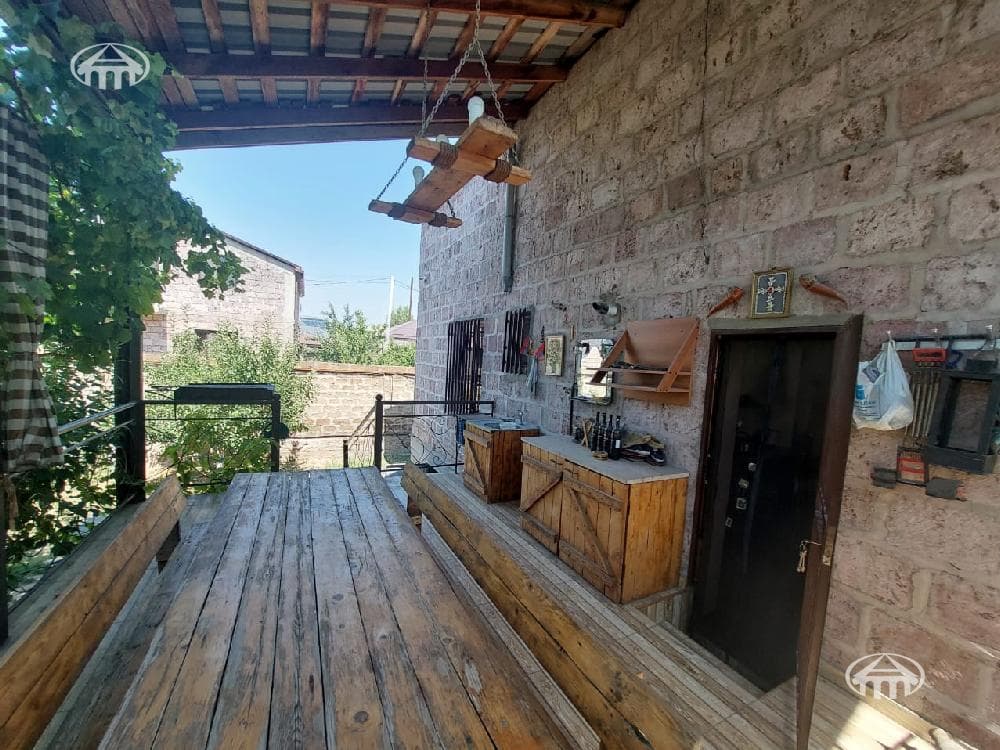 Особняк · 5 комн. · 266 м² · Аван