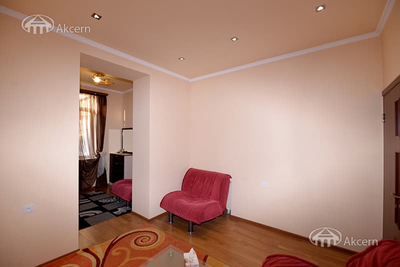 Apartment · 2 rooms · 58 m² · Kentron
