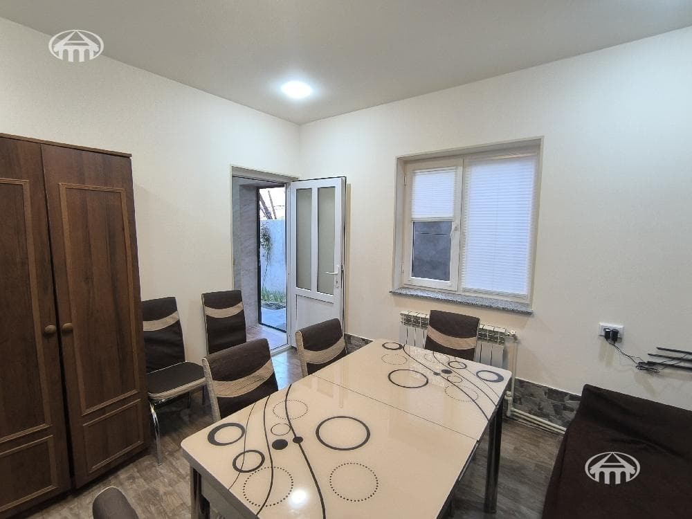 Mansion · 6 rooms · 196 m² · Kanaker-Zeytun