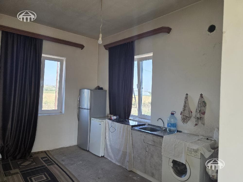 Commercial property · 256 m² · Aintap