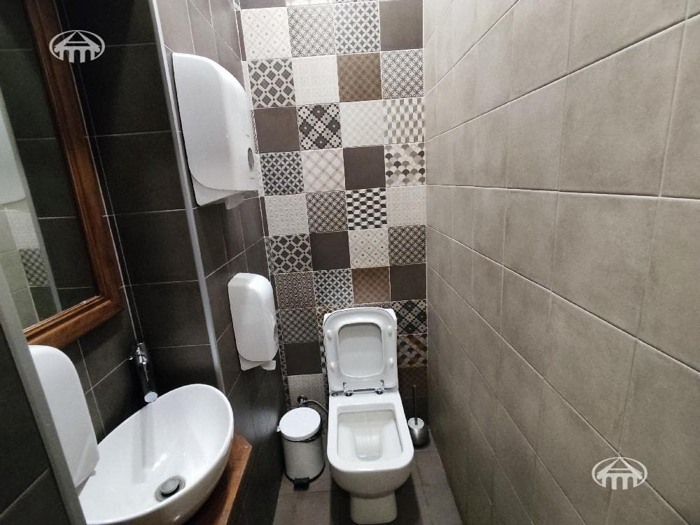 Ресторан · 100 м² · Арабкир