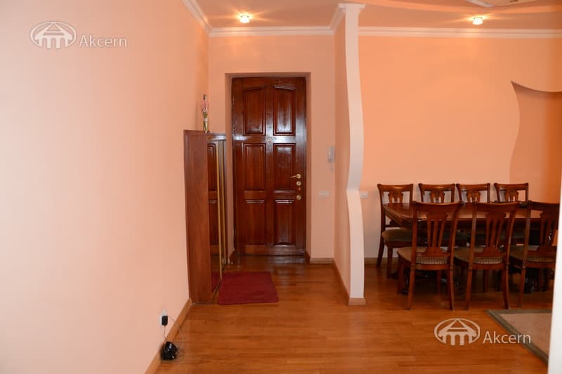 Квартира · 2 комн. · 79 м² · Арабкир