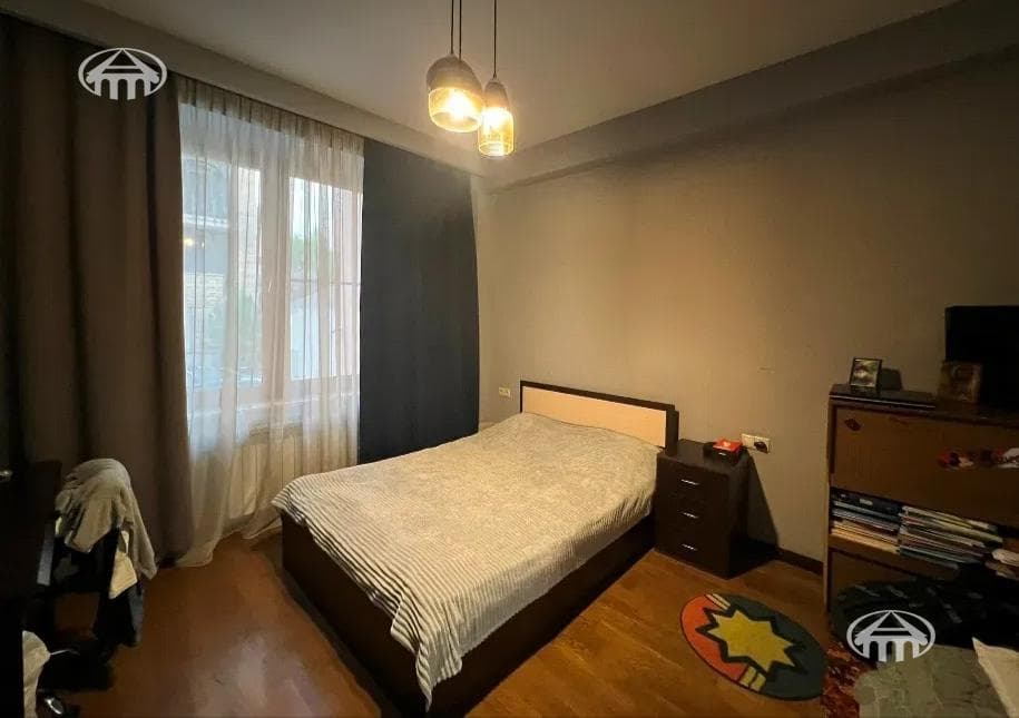Բնակարան · 3 սեն. · 145 մ² · Կենտրոն