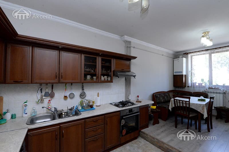 Дом · 6 комн. · 226 м² · Эребуни