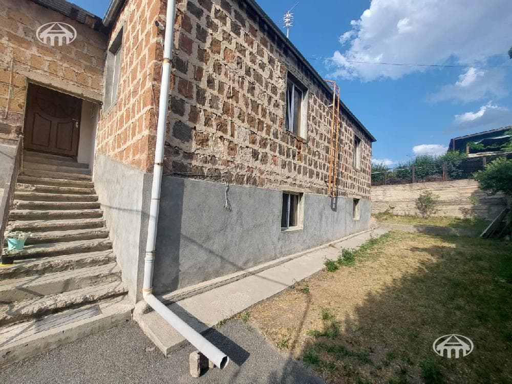 Особняк · 7 комн. · 220 м² · Джрвеж
