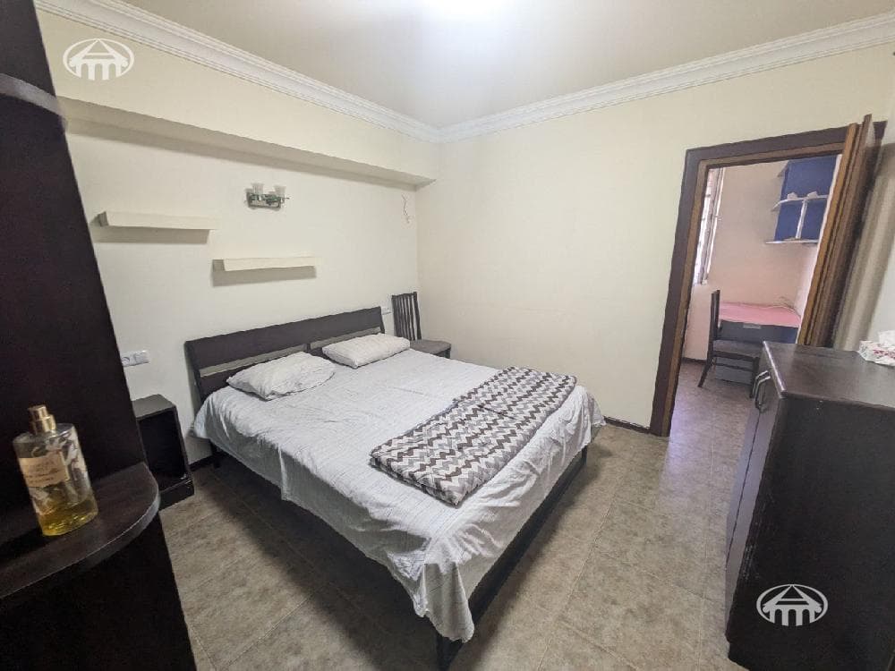 Apartment · 2 rooms · 72 m² · Kentron