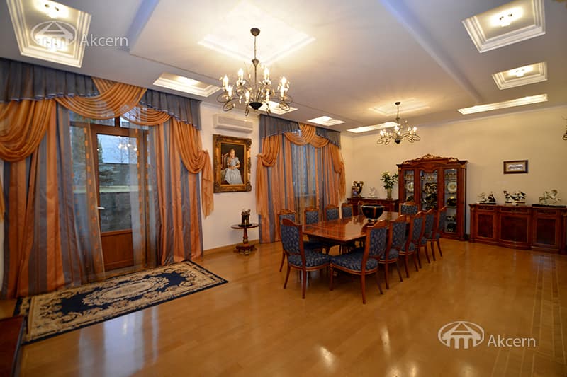 Особняк · 6 комн. · 437 м² · Аван