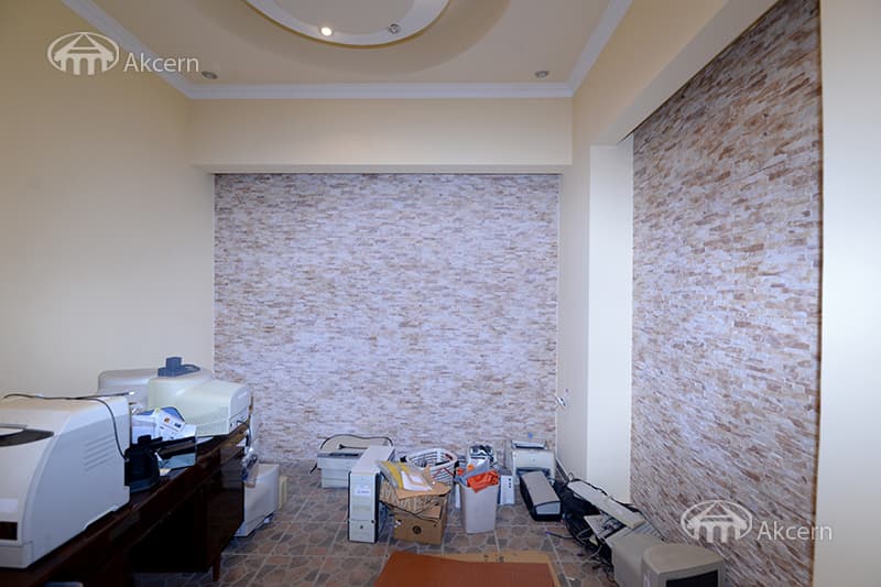 Apartment · 4 rooms · 150 m² · Kentron