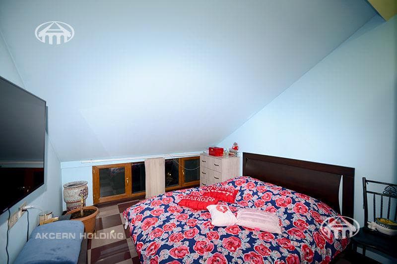 Квартира · 7 комн. · 223 м² · Кентрон