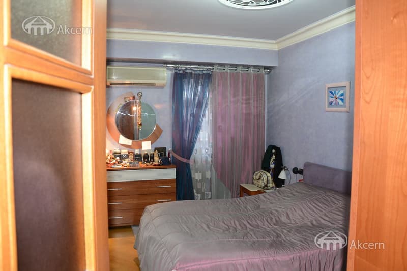 Квартира · 3 комн. · 90 м² · Арабкир