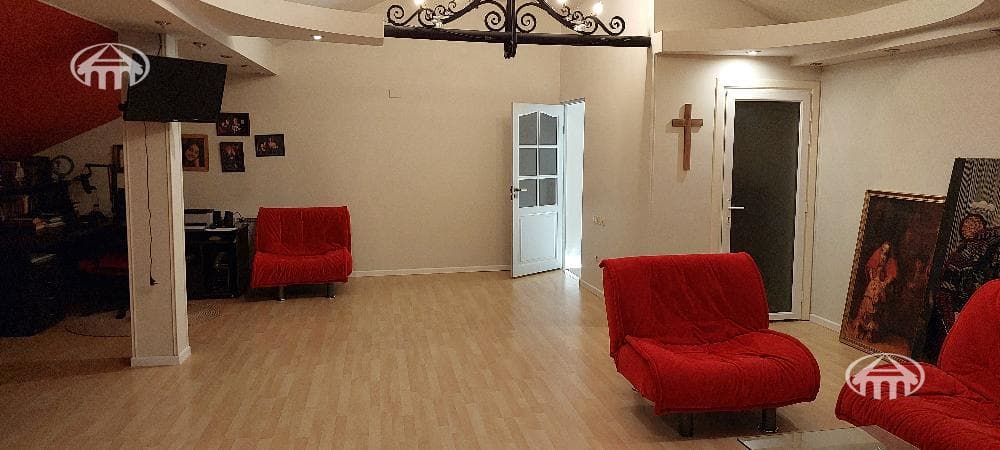 Особняк · 6 комн. · 320 м² · Птгни