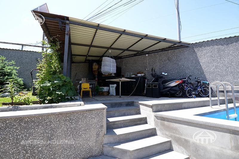 Առանձնատուն · 4 սեն. · 220 մ² · Ավան