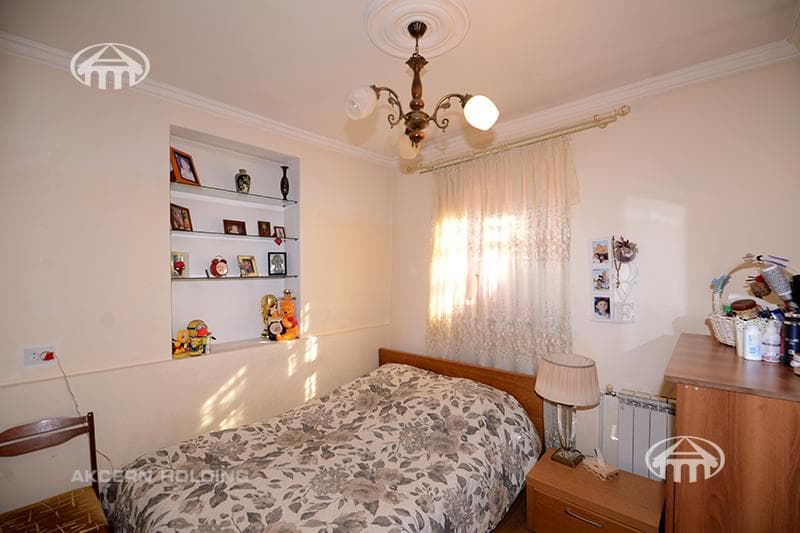 Առանձնատուն · 3 սեն. · 52 մ² · Կենտրոն
