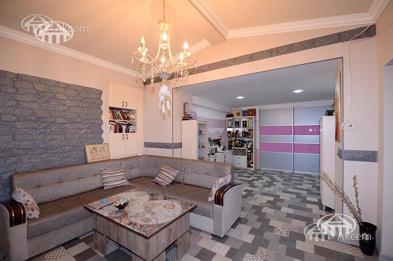 Hotel · 5 rooms · 540 m² · Kentron