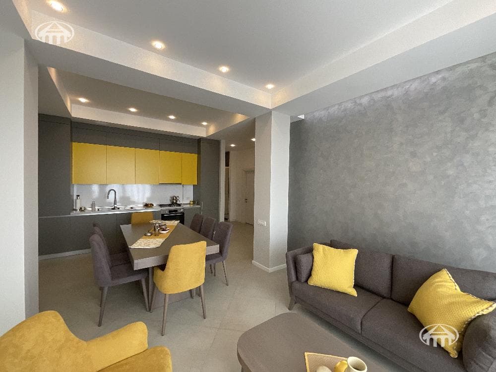 Квартира · 3 комн. · 70 м² · Арабкир