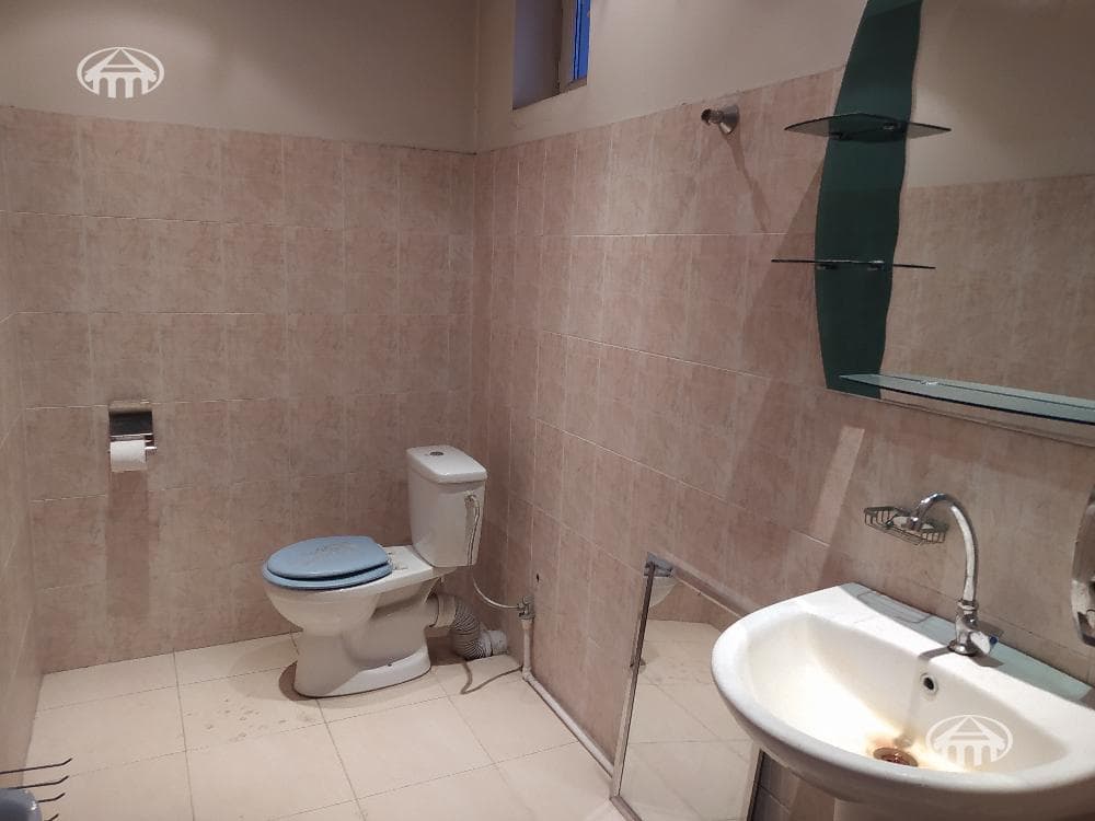 Առանձնատուն · 9 սեն. · 472 մ² · Քանաքեռ-Զեյթուն