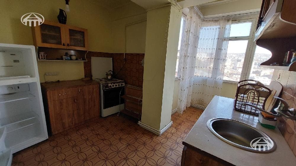 Apartment · 3 rooms · 151 m² · Kentron