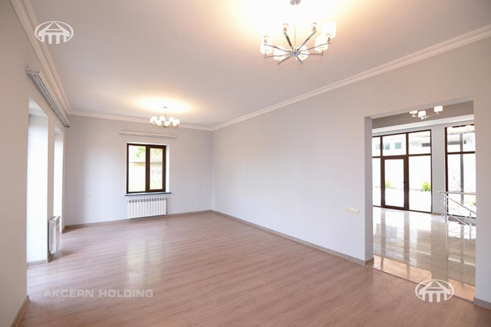 Mansion · 4 rooms · 300 m² · Nork-Marash — photo 13 / 34