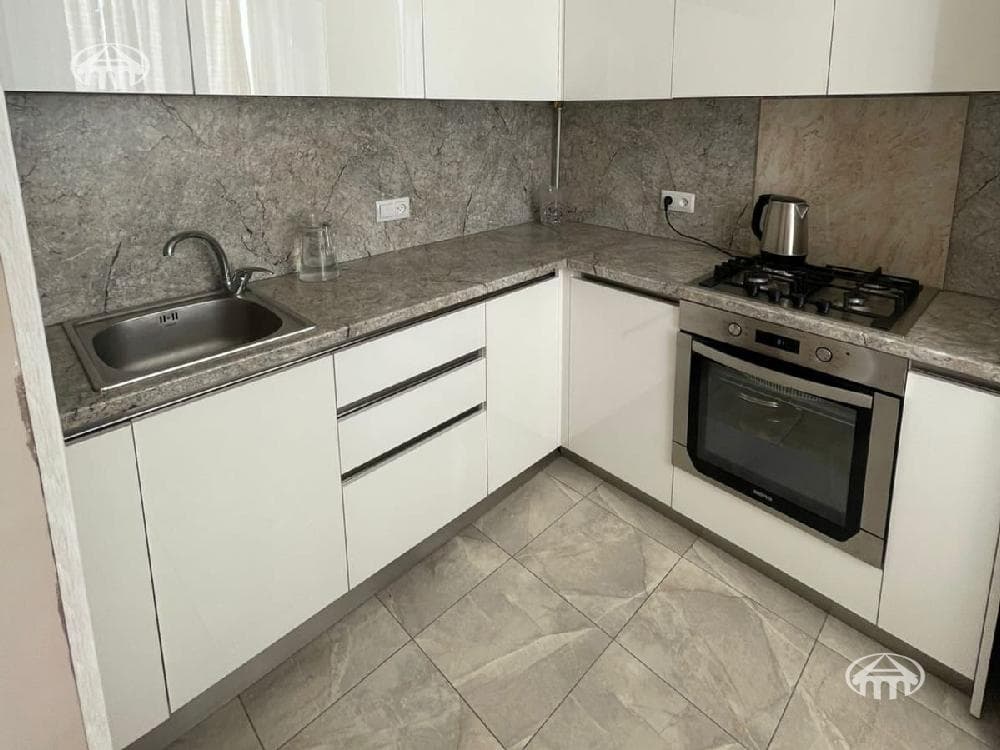 Apartment · 2 rooms · 55 m² · Kentron
