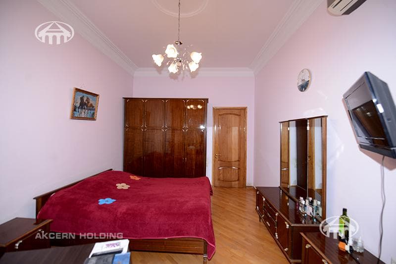 Առանձնատուն · 5 սեն. · 319 մ² · Աջափնյակ