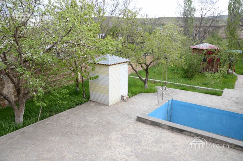 Особняк · 5 комн. · 366 м² · Гарни